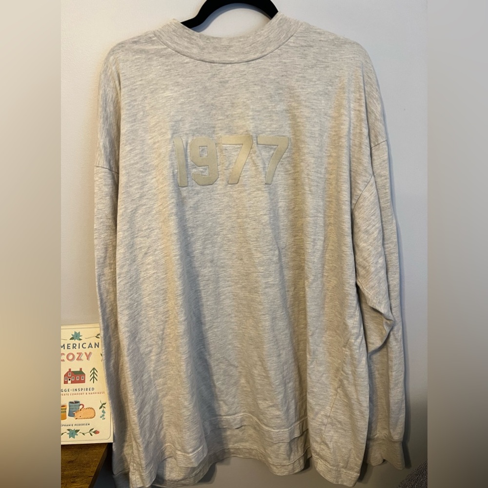 Essentials Fear of God Longsleeve Crewneck | Off White | men’s L